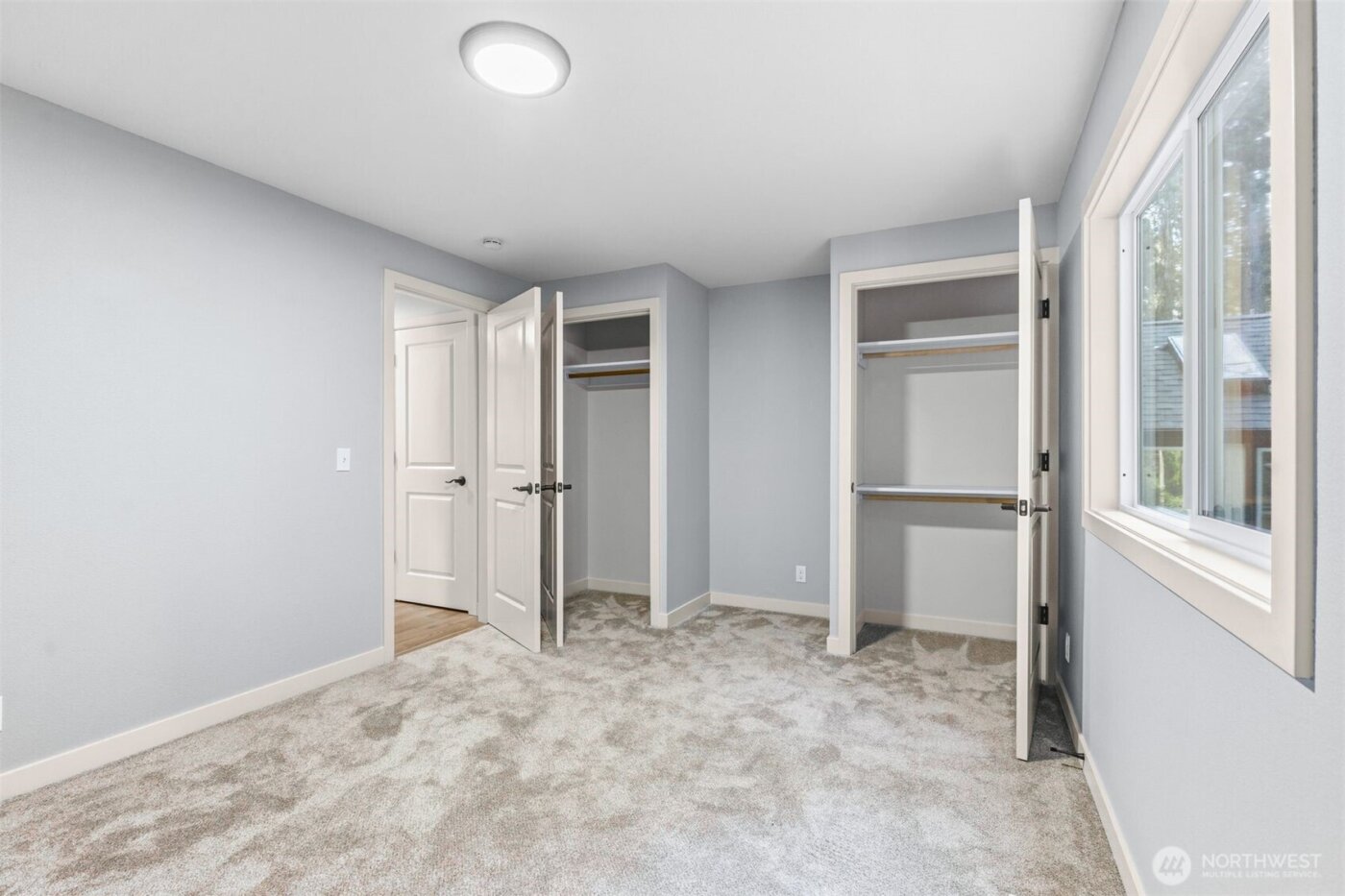 11785 Penny Place NE, Bainbridge Island, WA 98110