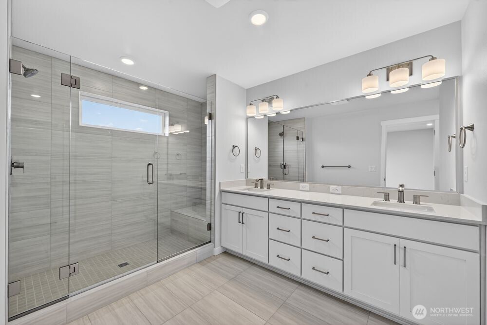 13205 NE 127th Way #D, Kirkland, WA 98034