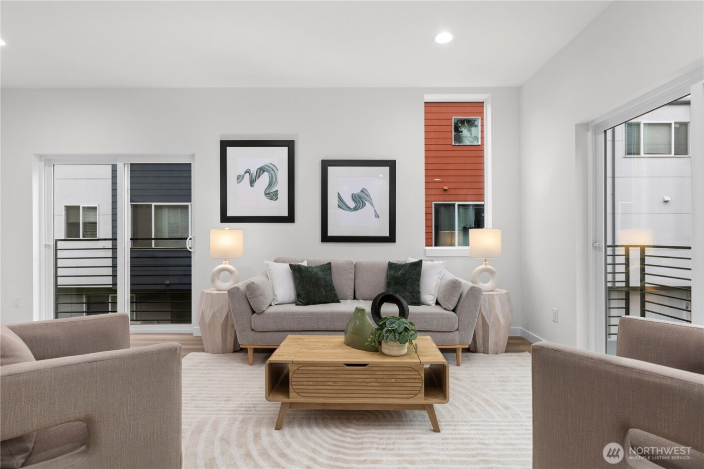 1913 A N 120th Street , Seattle, WA 98133