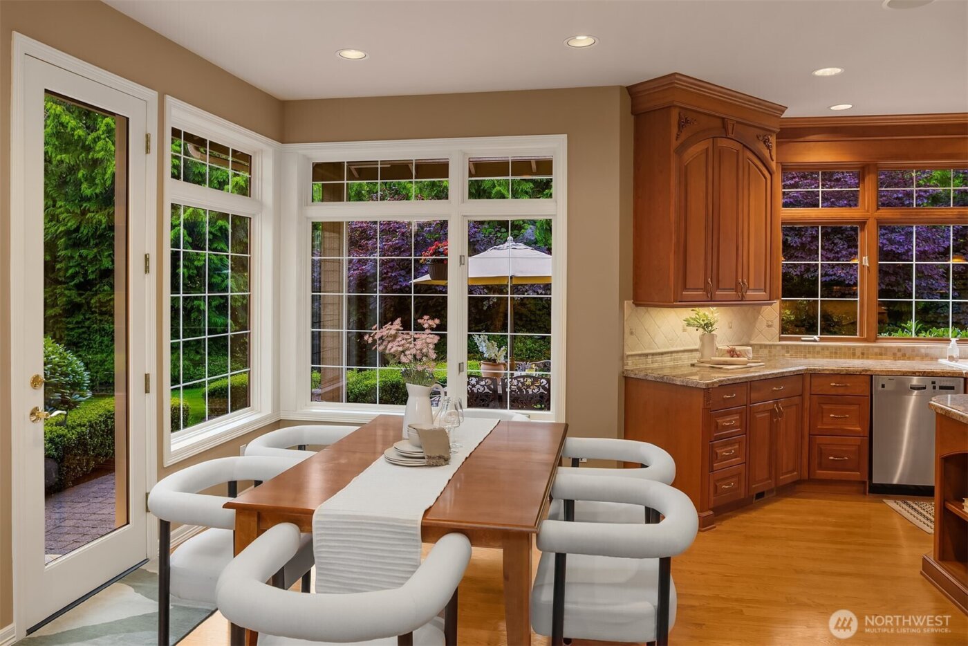 24838 NE 20th Street , Sammamish, WA 98074-3340