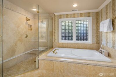 24838 NE 20th Street , Sammamish, WA 98074-3340 - Photo 28