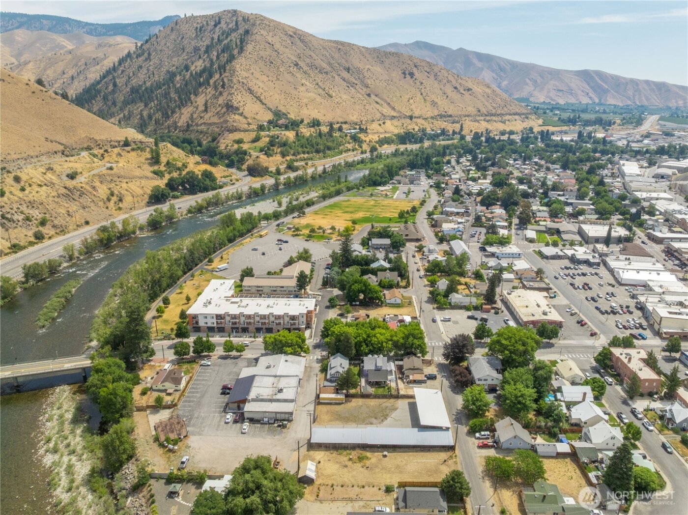 106 & 108 W Pleasant Avenue , Cashmere, WA 98815