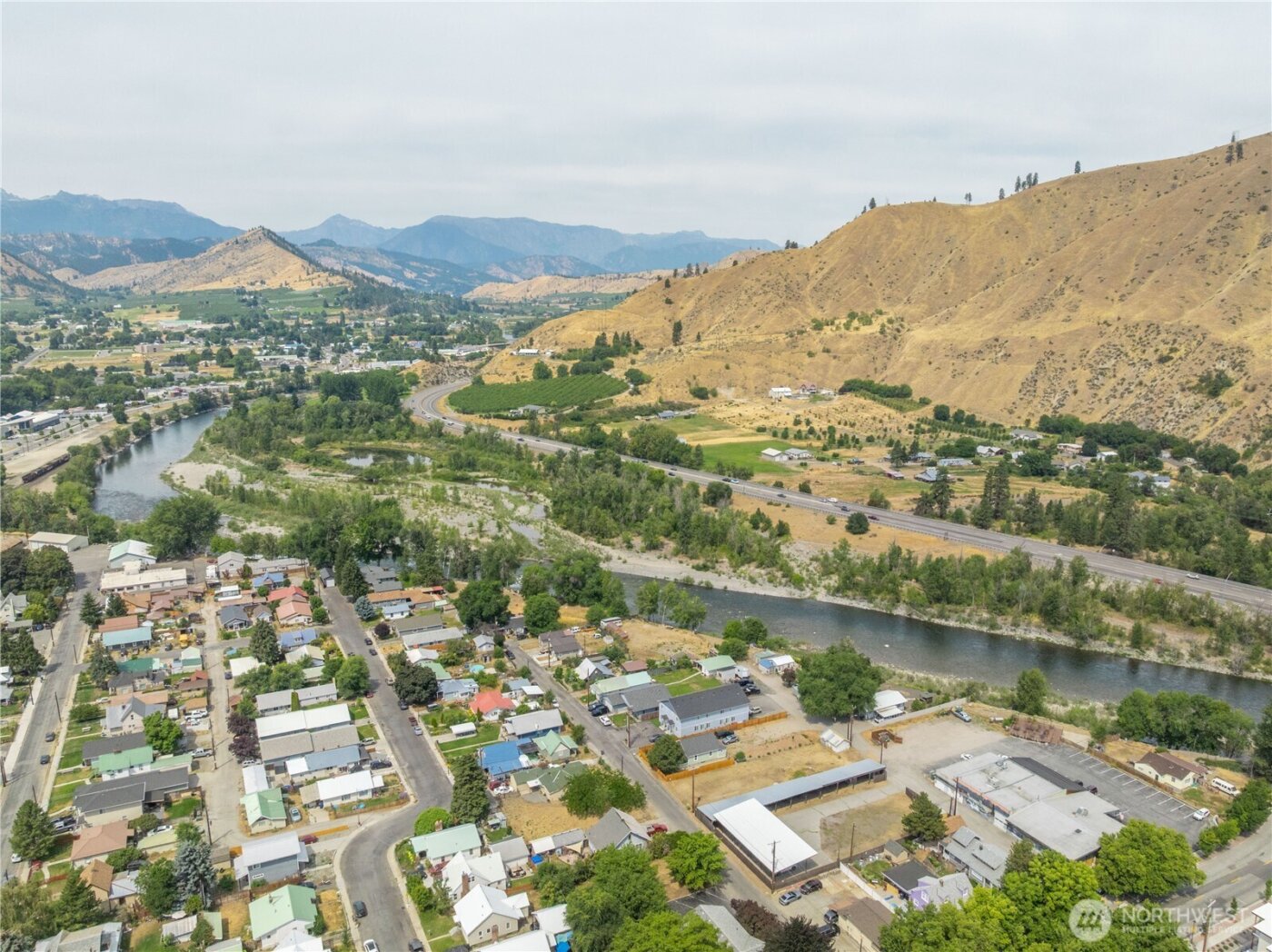 106 & 108 W Pleasant Avenue , Cashmere, WA 98815