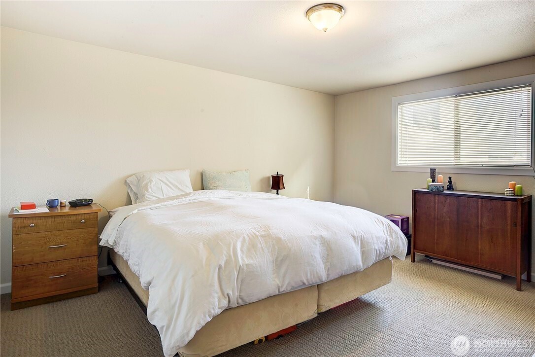 2357 NW 65th , Seattle, WA 98117