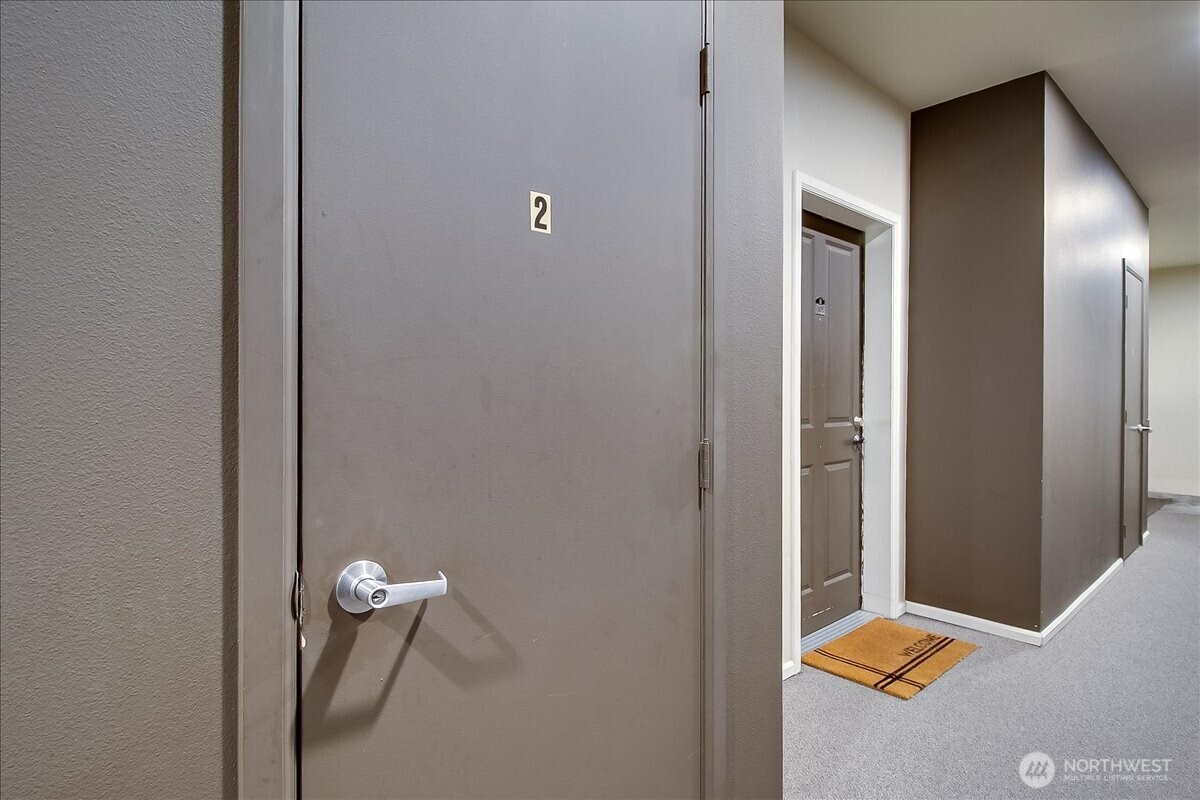 517 225th Lane NE #E102, Sammamish, WA 98074