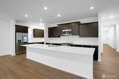 20432 Myrtle Place E, Bonney Lake, WA 98391 - Photo 2