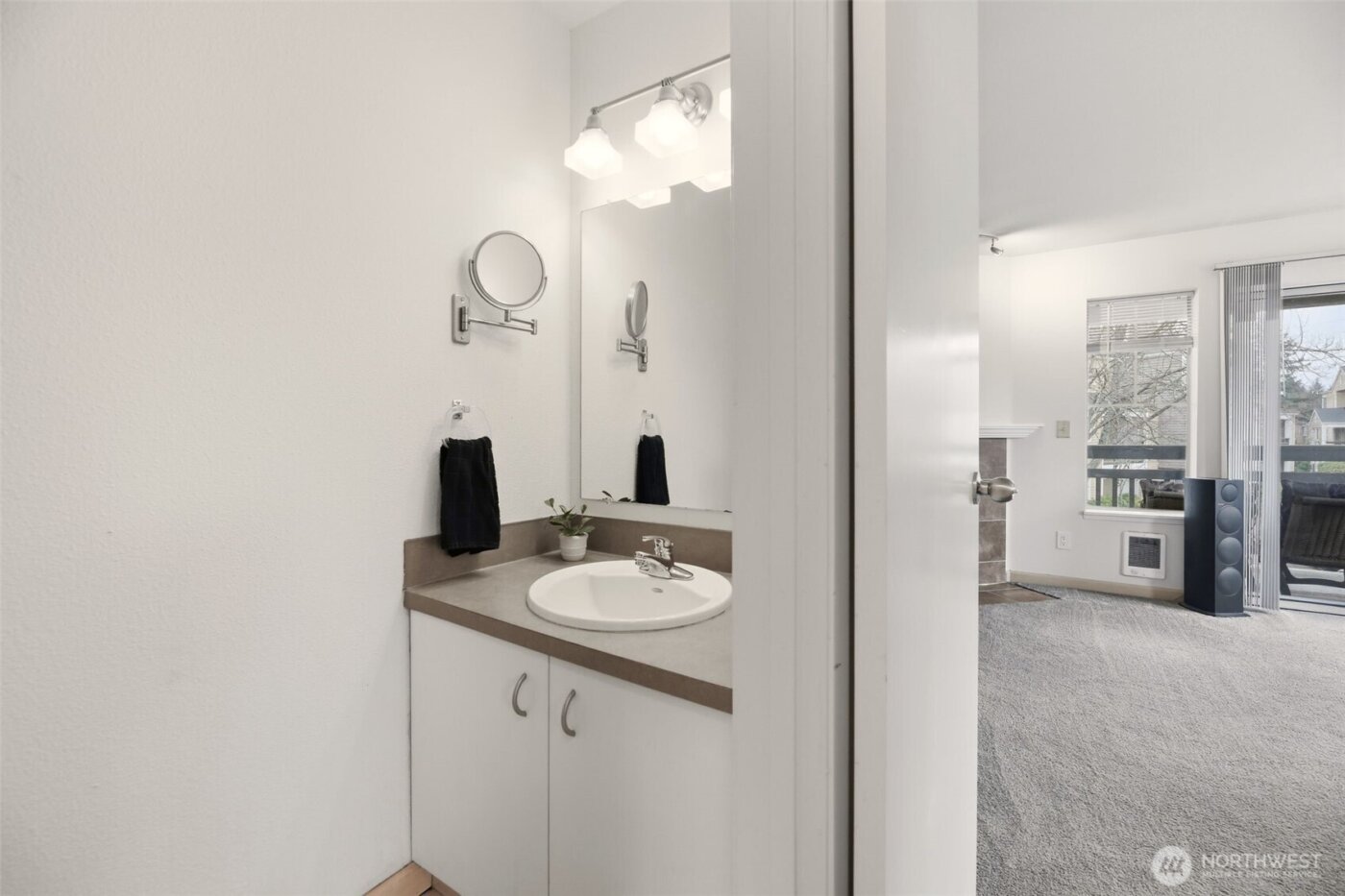 5300 Harbour Pointe Boulevard #N307, Mukilteo, WA 98275