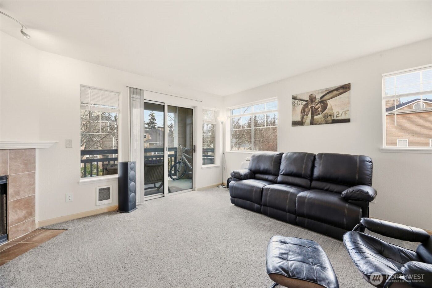 5300 Harbour Pointe Boulevard #N307, Mukilteo, WA 98275