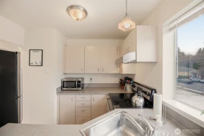 5300 Harbour Pointe Boulevard #N307, Mukilteo, WA 98275 - Photo 9
