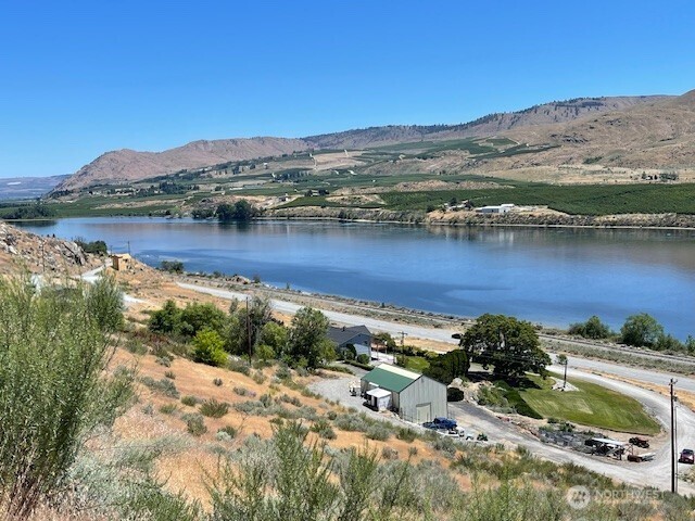 37 Osprey Nest Road , Pateros, WA 98846