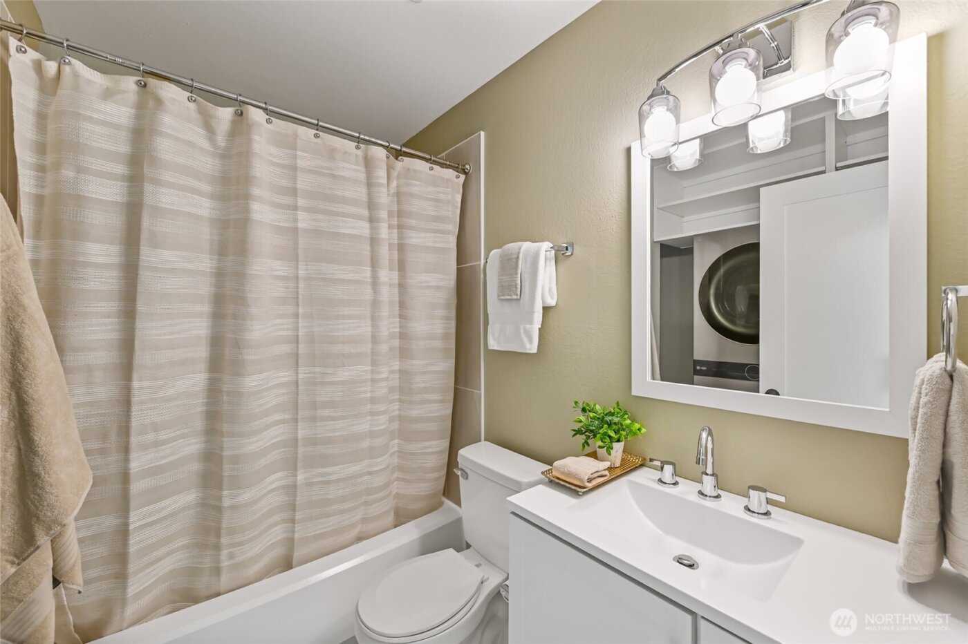 12600 NE 145th Street #52G, Kirkland, WA 98034