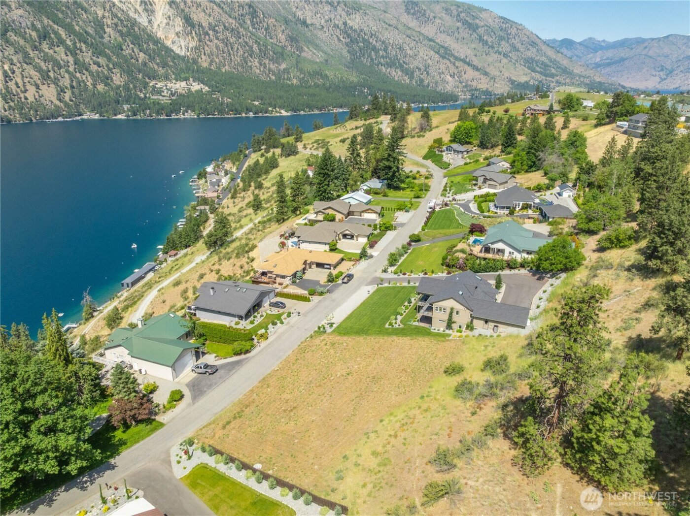 2870 Lakeshore Drive , Manson, WA 98831