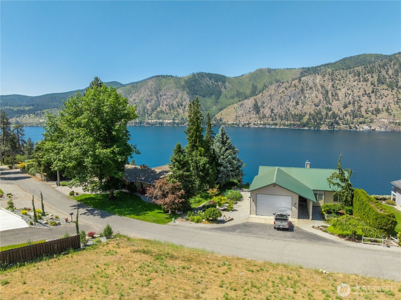 2870 Lakeshore Drive , Manson, WA 98831
