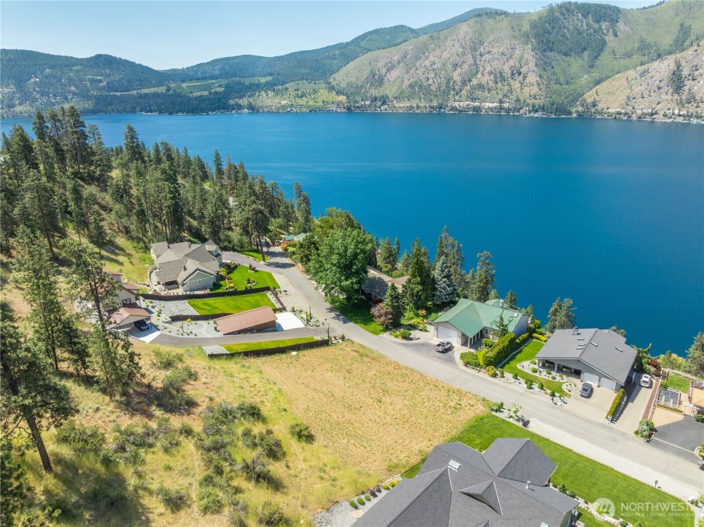2870 Lakeshore Drive , Manson, WA 98831
