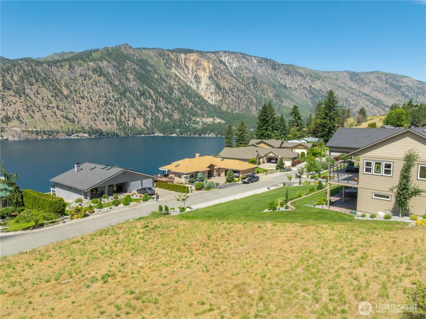 2870 Lakeshore Drive , Manson, WA 98831