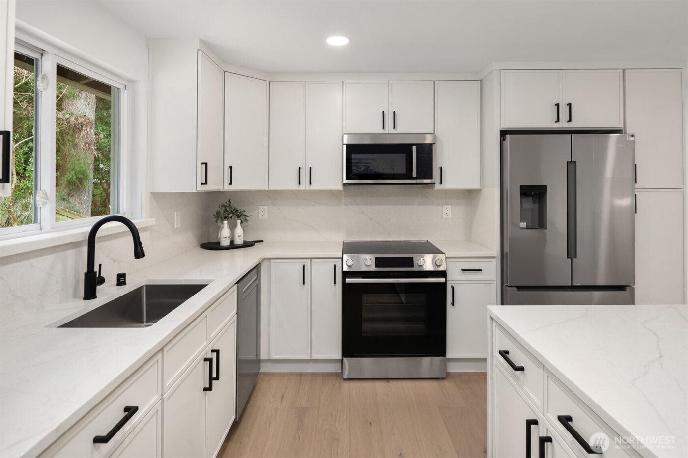 13307 NE 77th Street , Redmond, WA 98052