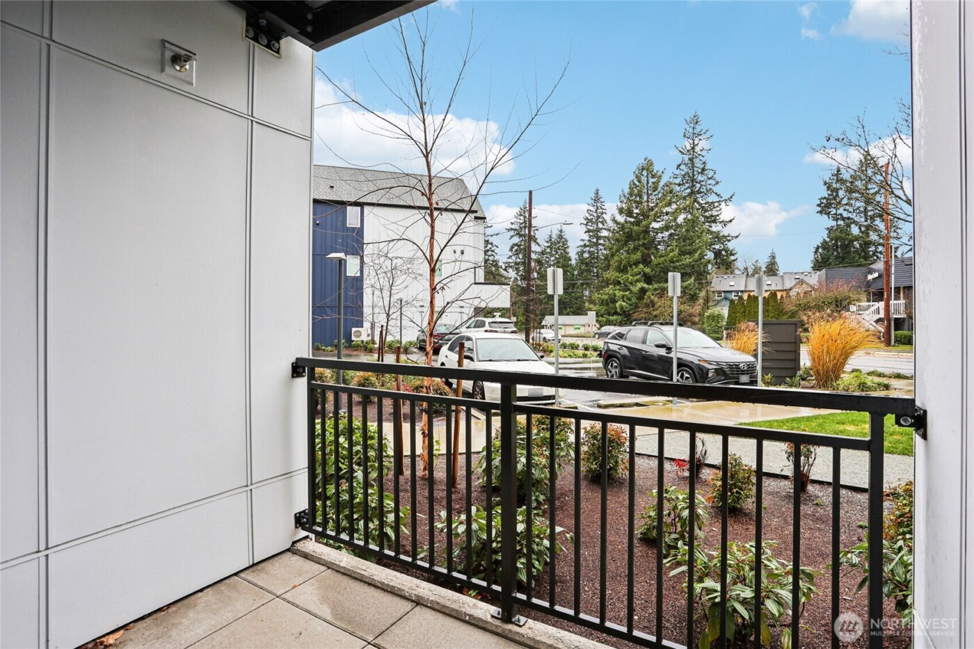 14598 Westminster Way N #102, Shoreline, WA 98133