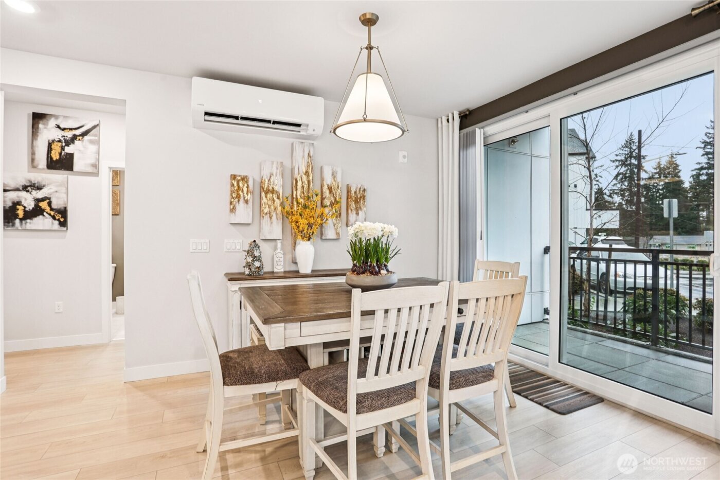 14598 Westminster Way N #102, Shoreline, WA 98133