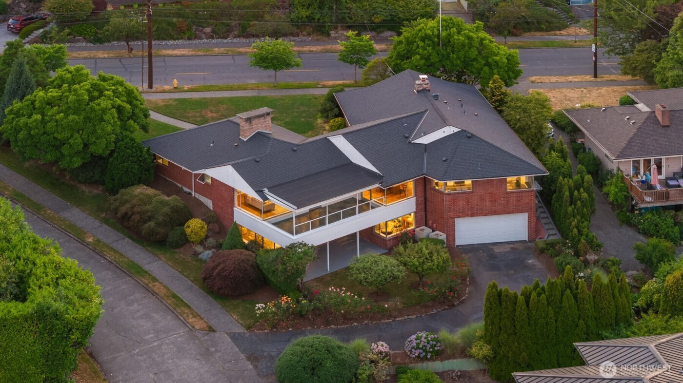 6070 Seward Park Avenue S, Seattle, WA 98118