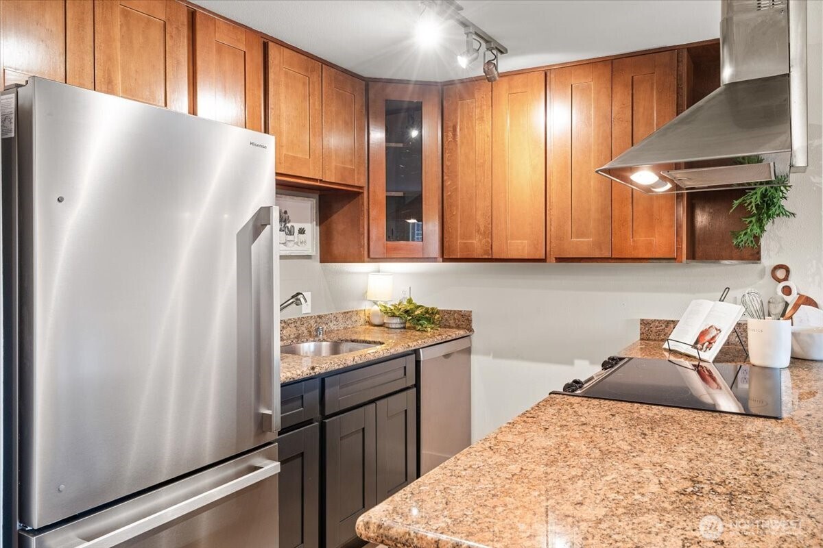 1717 5th Avenue N #103, Seattle, WA 98109