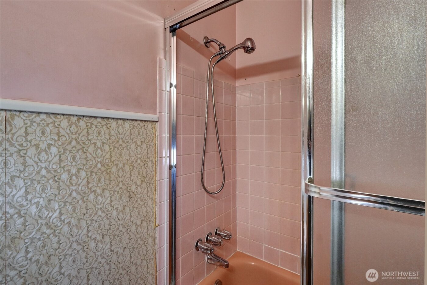 1730 N Narrows Drive , Tacoma, WA 98406-1510