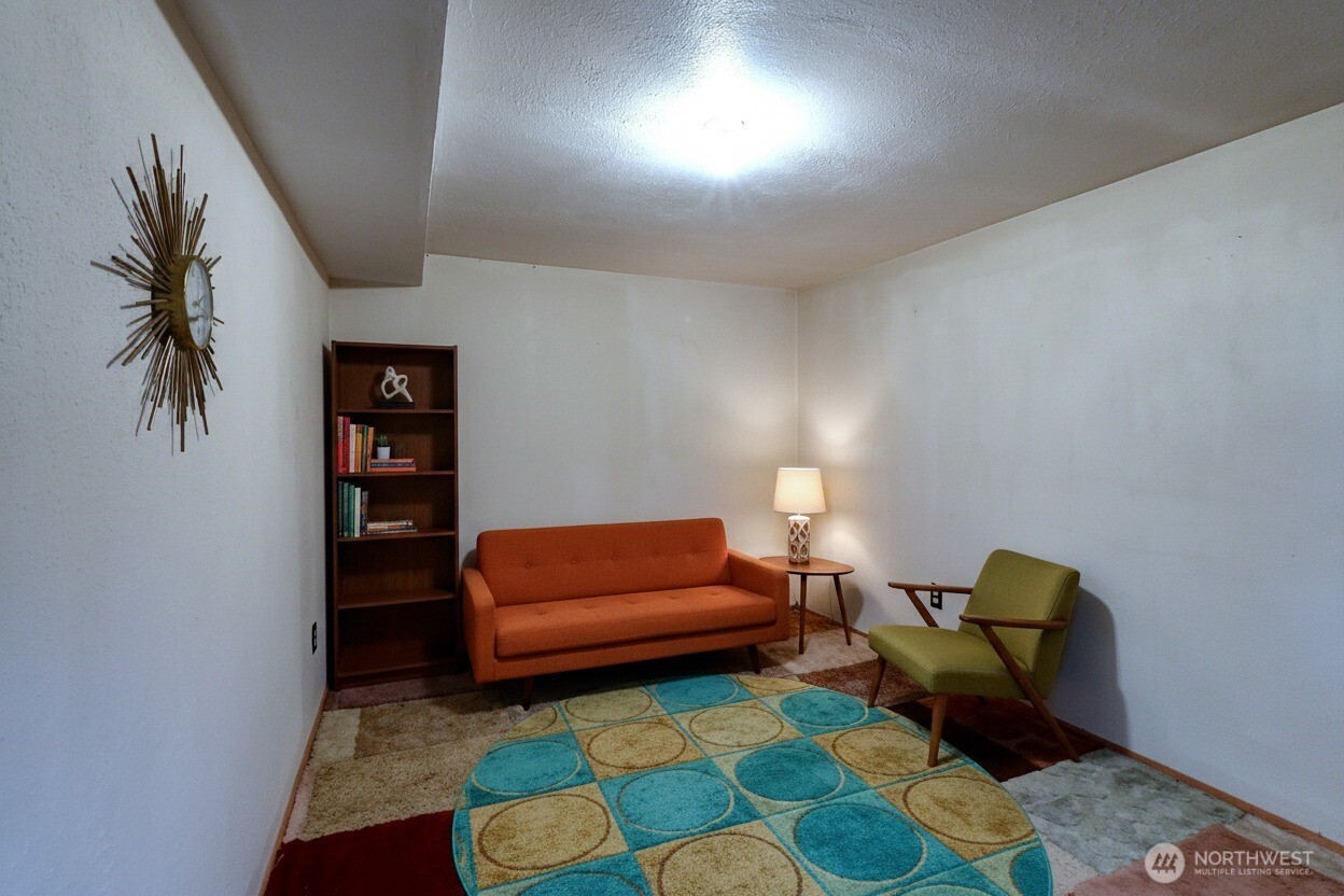 1730 N Narrows Drive , Tacoma, WA 98406-1510