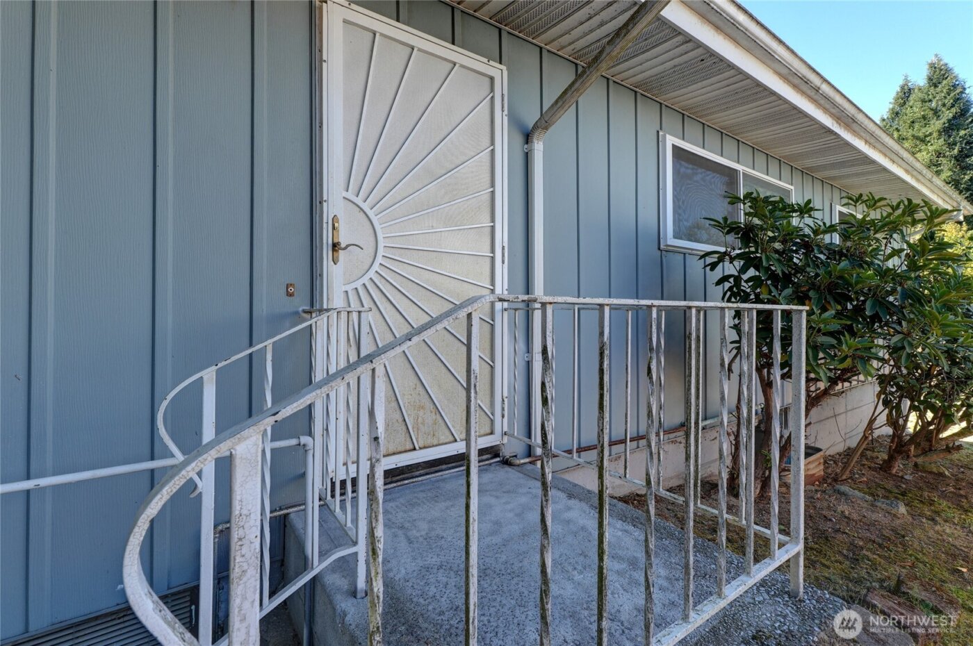 1730 N Narrows Drive , Tacoma, WA 98406-1510