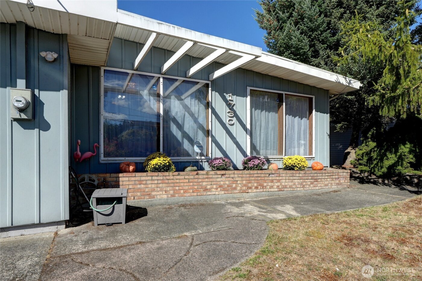 1730 N Narrows Drive , Tacoma, WA 98406-1510