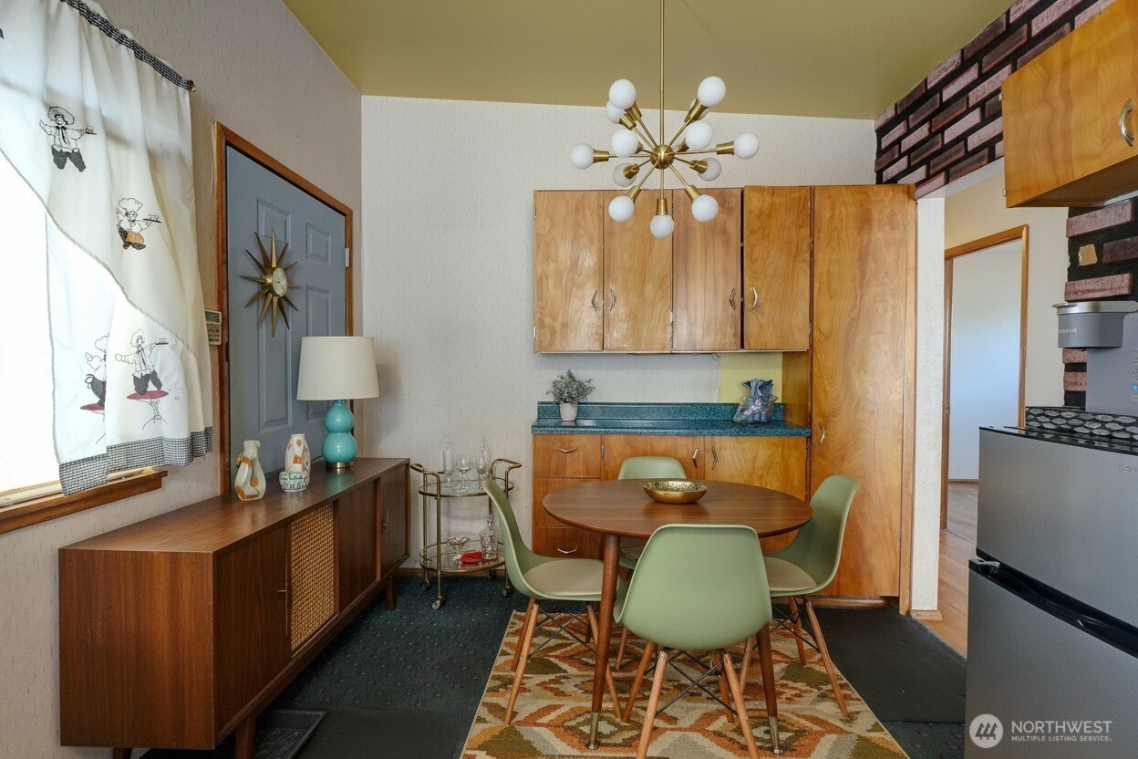 1730 N Narrows Drive , Tacoma, WA 98406-1510