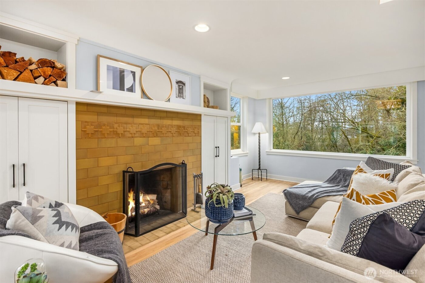 7204 NE Baker Hill Road , Bainbridge Island, WA 98110