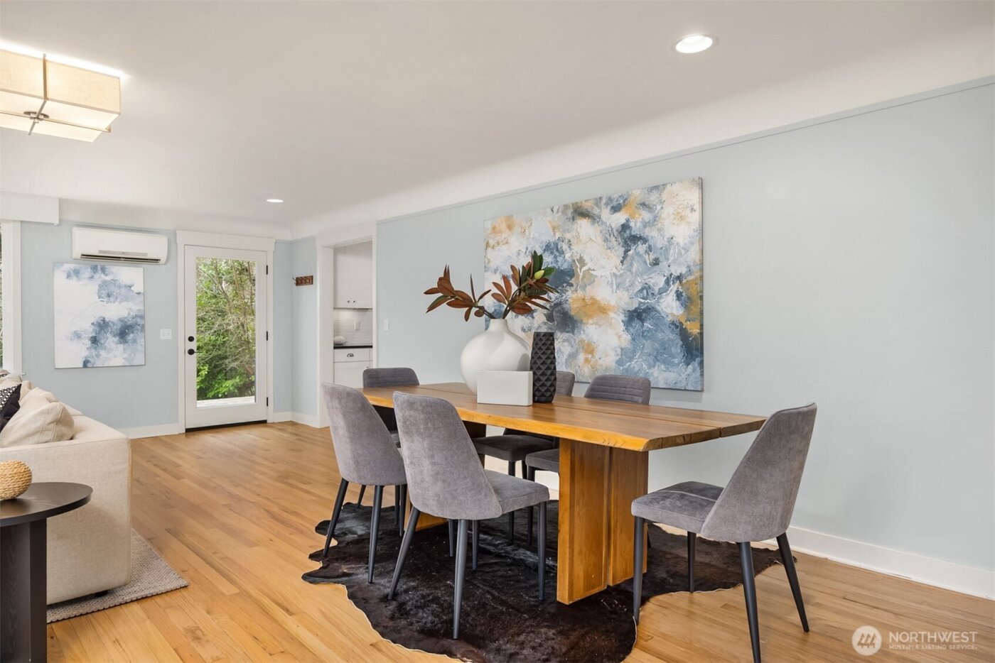 7204 NE Baker Hill Road , Bainbridge Island, WA 98110