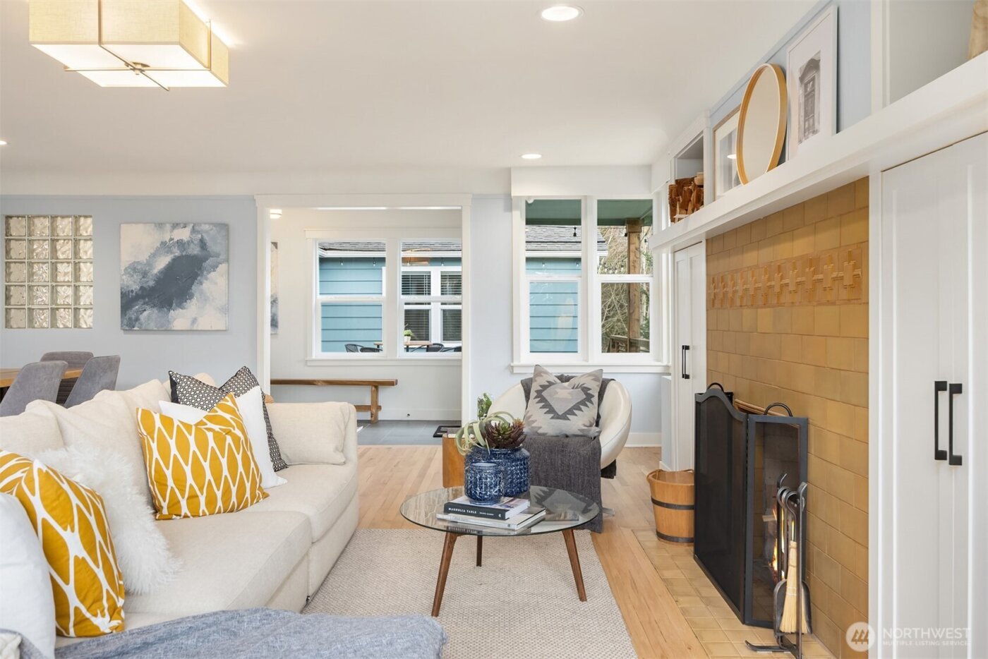 7204 NE Baker Hill Road , Bainbridge Island, WA 98110