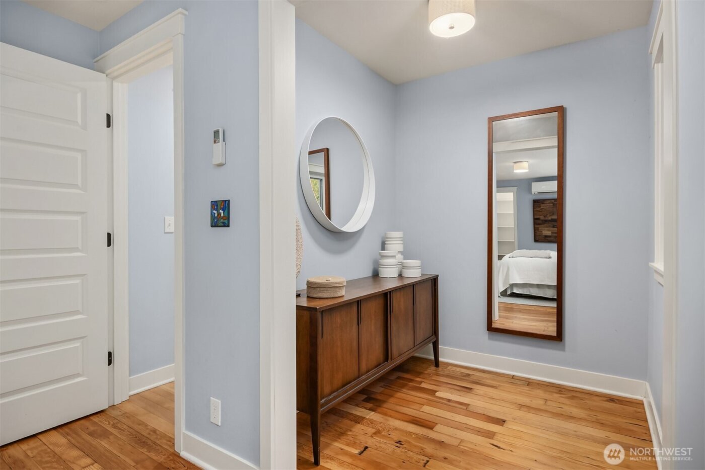 7204 NE Baker Hill Road , Bainbridge Island, WA 98110