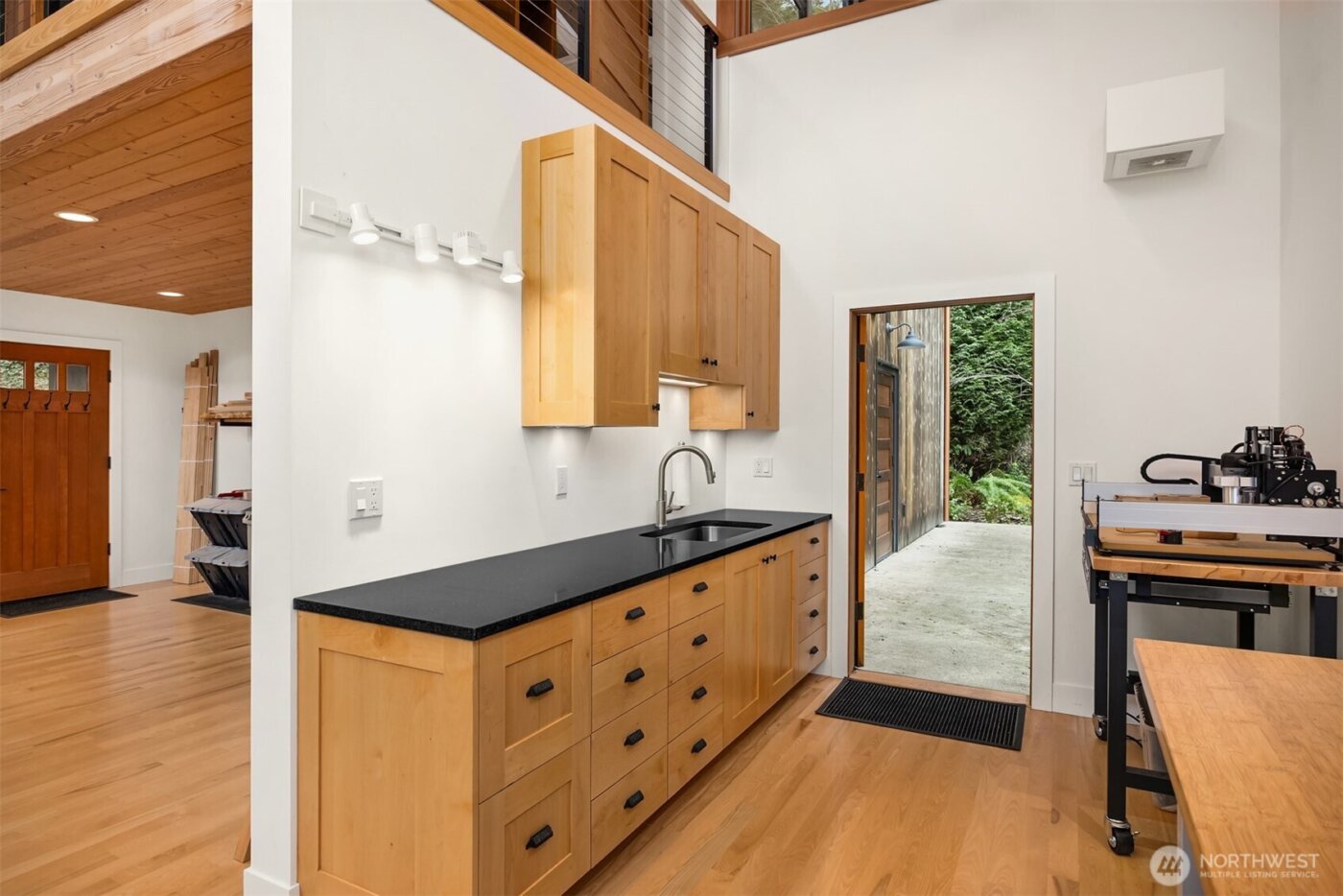 7204 NE Baker Hill Road , Bainbridge Island, WA 98110