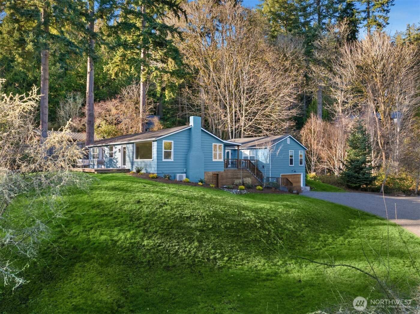 7204 NE Baker Hill Road , Bainbridge Island, WA 98110