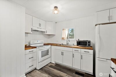 16503 Village Drive SE, Rainier, WA 98576 - Photo 9