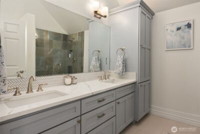 4003 Densmore Avenue N, Seattle, WA 98103 - Photo 11