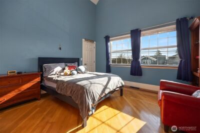 4003 Densmore Avenue N, Seattle, WA 98103 - Photo 14