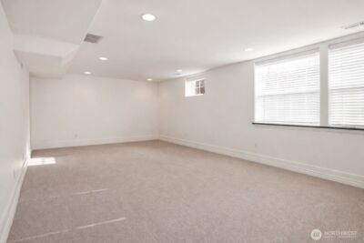 4003 Densmore Avenue N, Seattle, WA 98103 - Photo 18