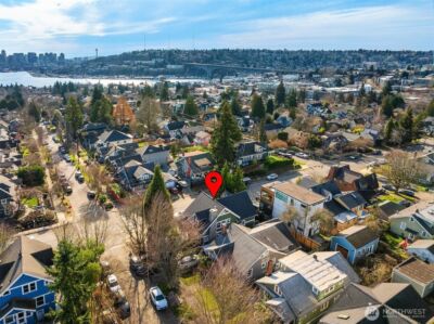 4003 Densmore Avenue N, Seattle, WA 98103 - Photo 21