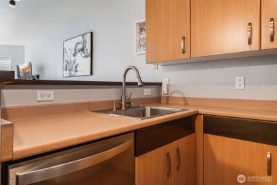 4020 Aurora Avenue N #403, Seattle, WA 98104 - Photo 15