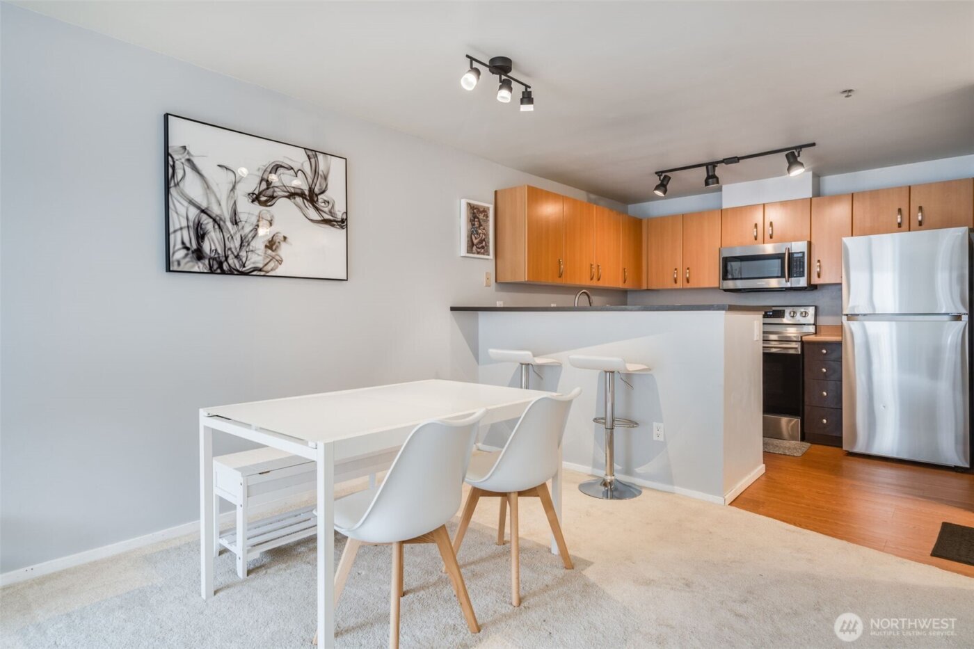 4020 Aurora Avenue N #403, Seattle, WA 98104