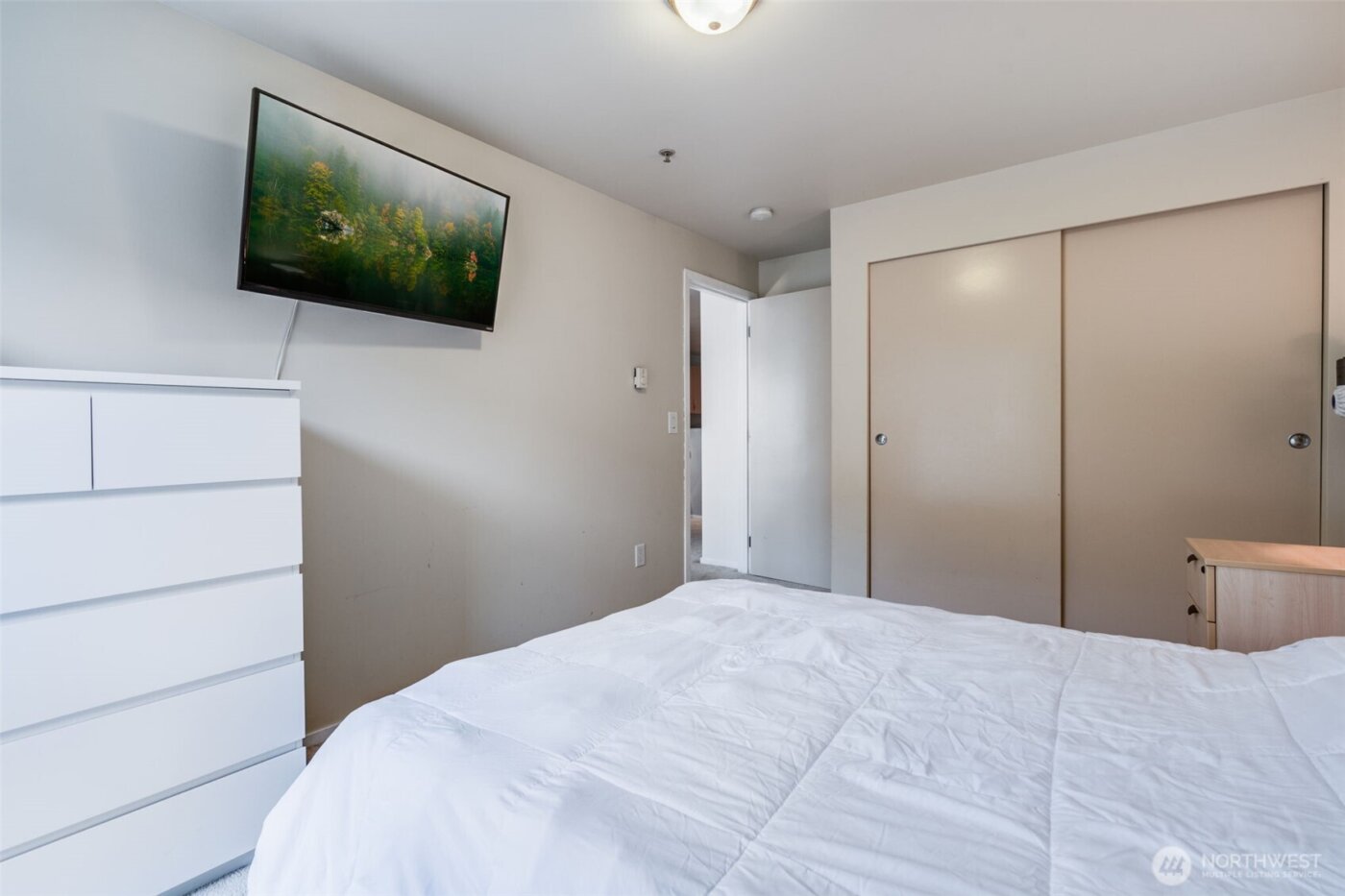 4020 Aurora Avenue N #403, Seattle, WA 98104