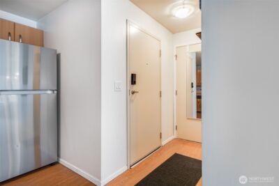 4020 Aurora Avenue N #403, Seattle, WA 98104 - Photo 27