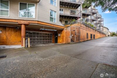4020 Aurora Avenue N #403, Seattle, WA 98104 - Photo 32
