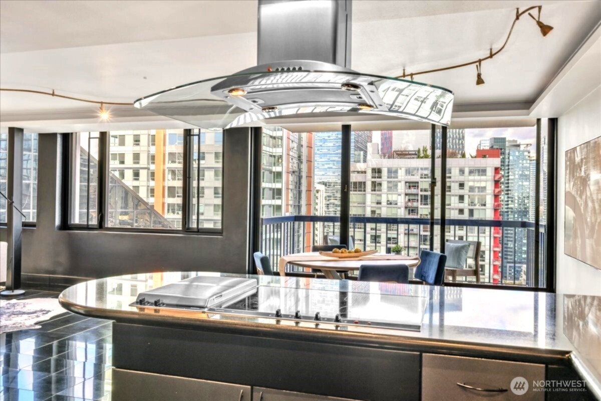 2100 3rd Avenue #2206, Seattle, WA 98101