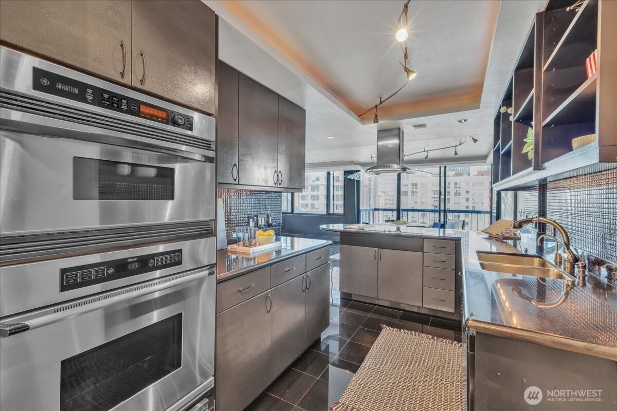 2100 3rd Avenue #2206, Seattle, WA 98101