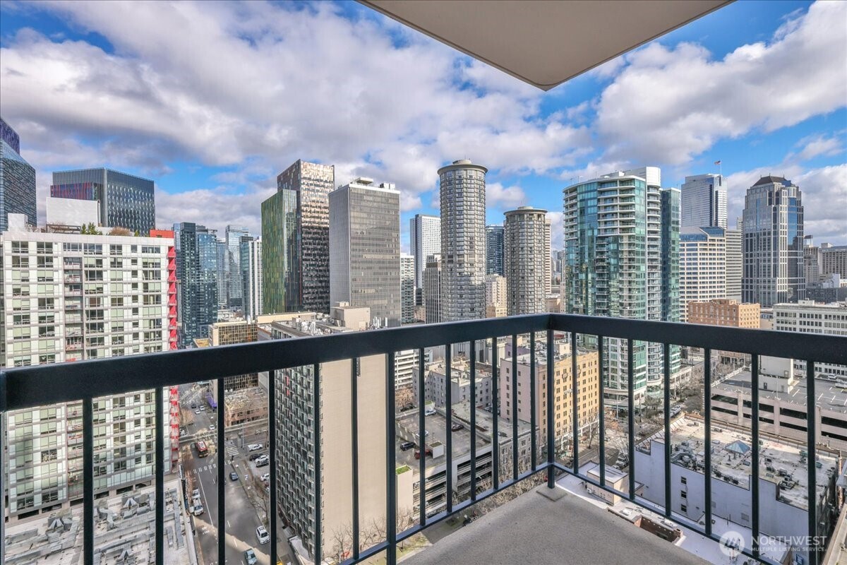 2100 3rd Avenue #2206, Seattle, WA 98101