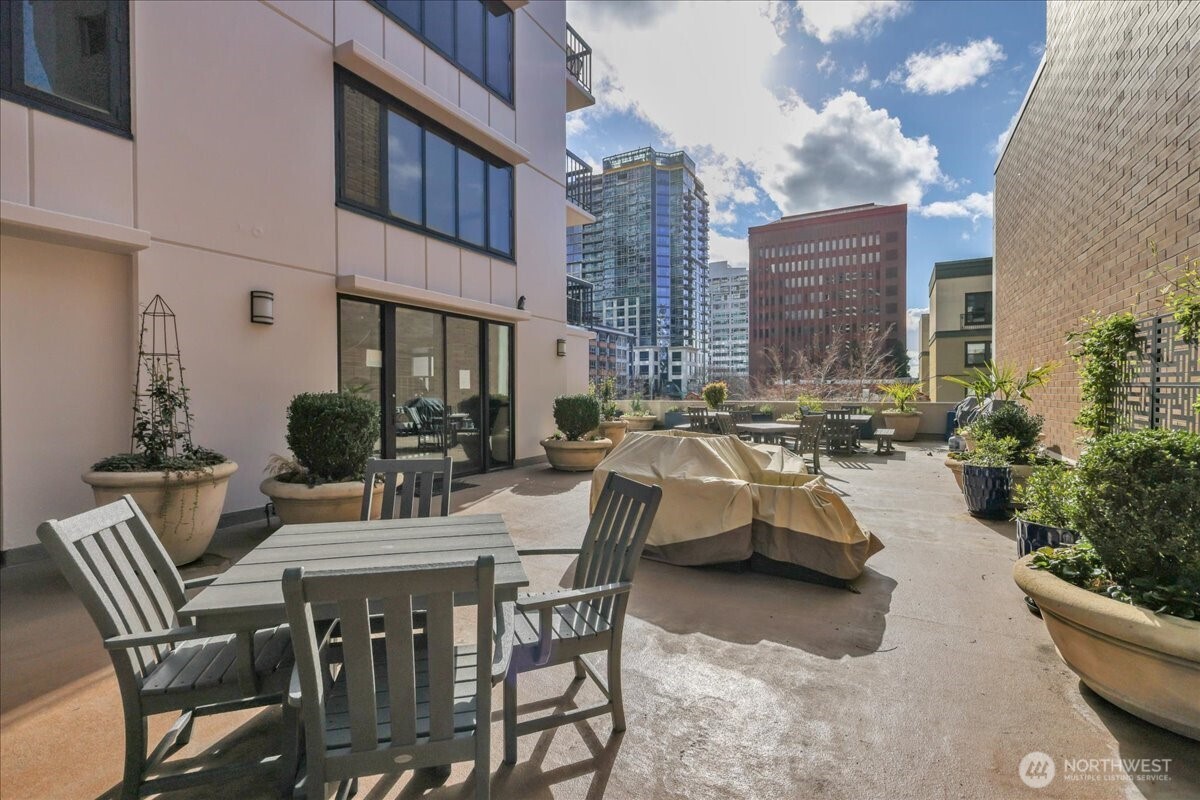 2100 3rd Avenue #2206, Seattle, WA 98101