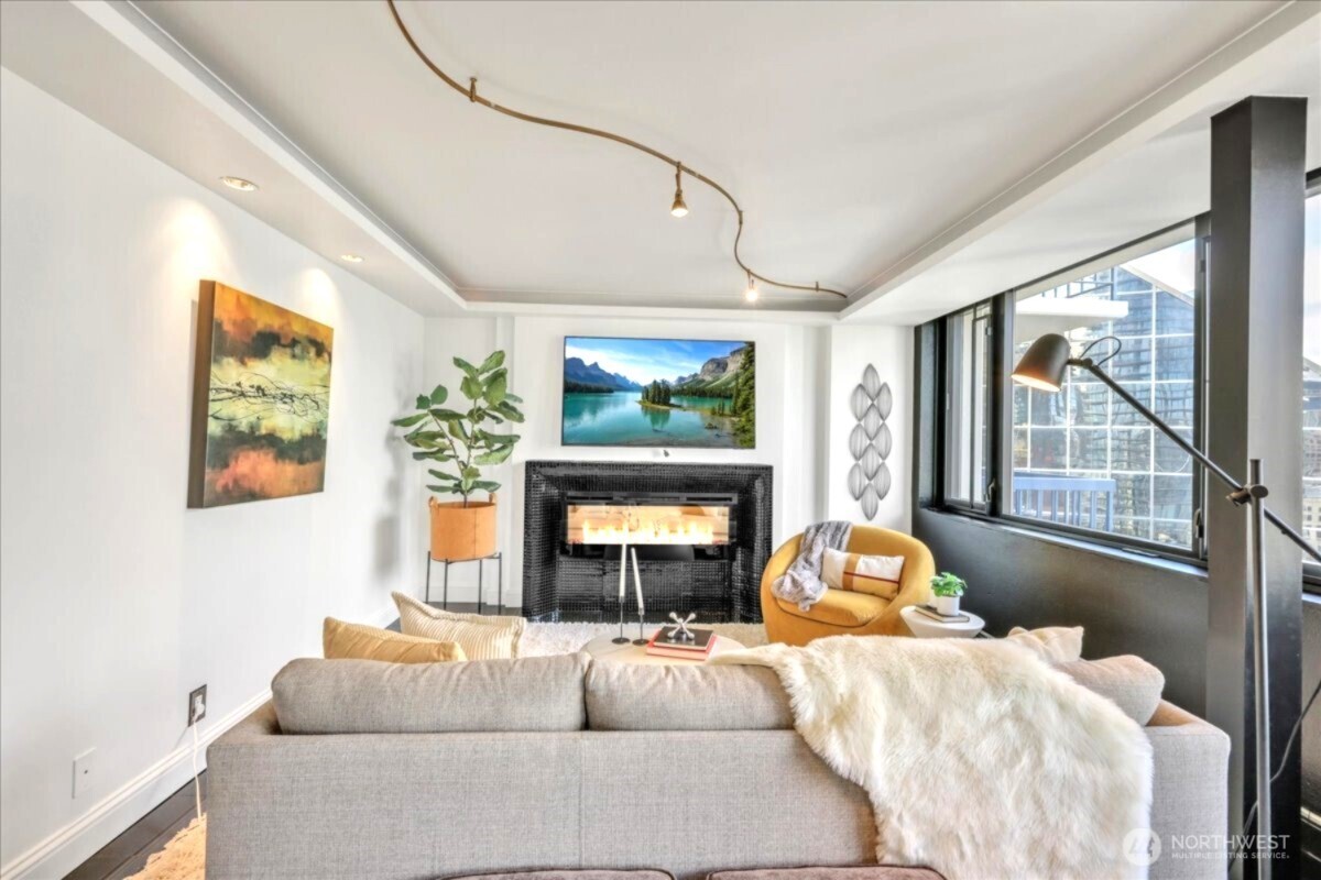 2100 3rd Avenue #2206, Seattle, WA 98101